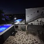 アパート Tisno Resort ティスノ