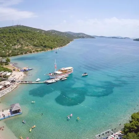 Tisno Resort * Tisno
