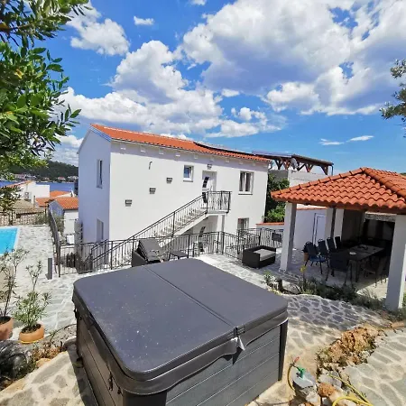 Daire Tisno Resort