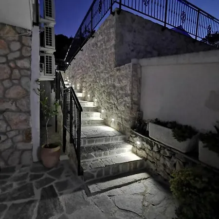 Tisno Resort *