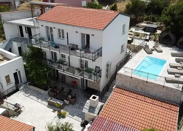 Tisno Resort * Тисно