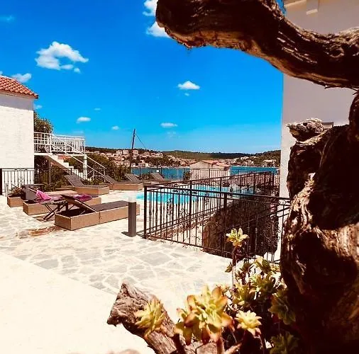 Апартаменты Tisno Resort